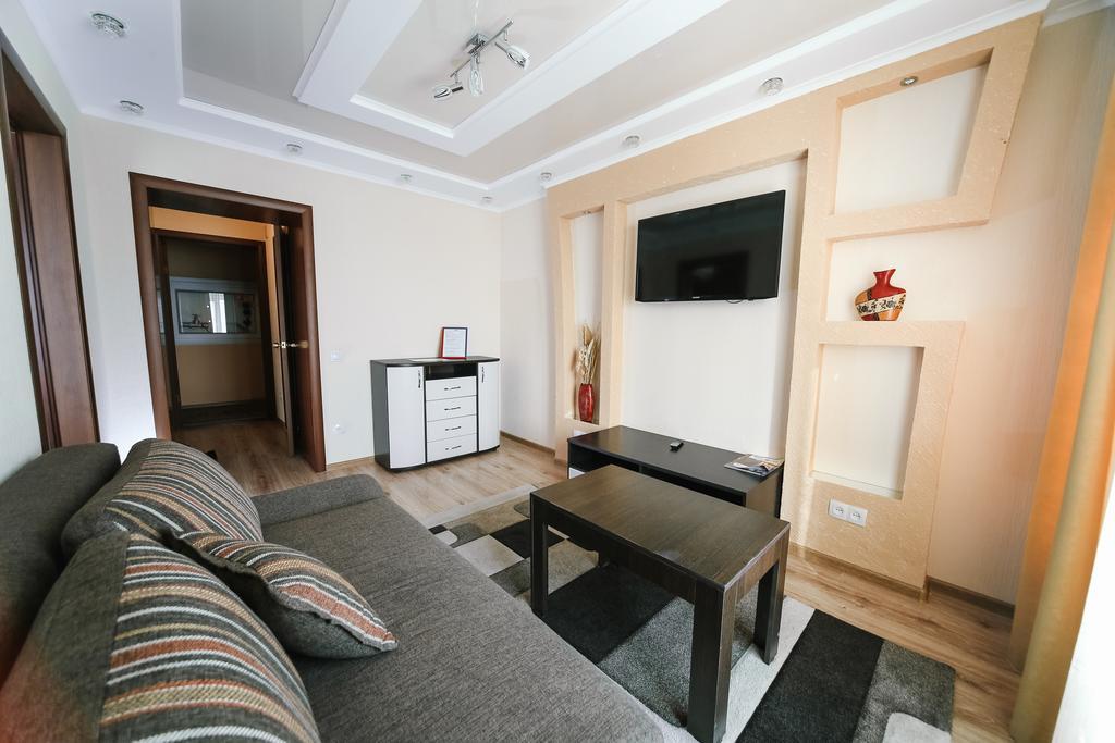 Sary Arka Hotel Pavlodar Exterior photo