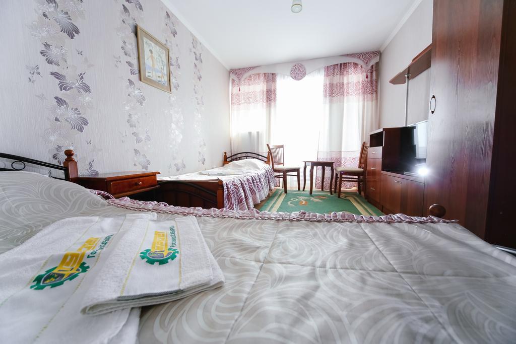 Sary Arka Hotel Pavlodar Exterior photo