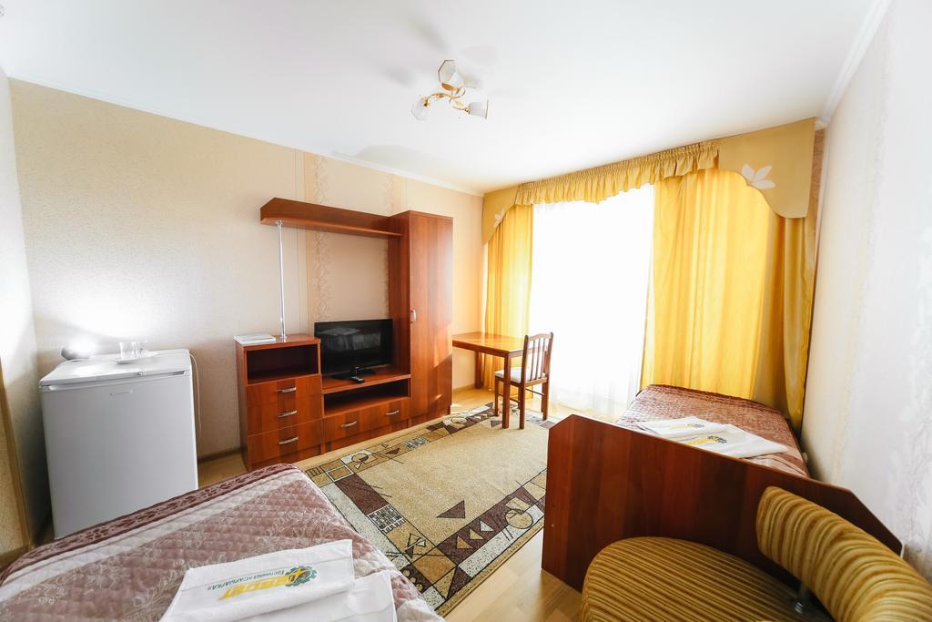 Sary Arka Hotel Pavlodar Exterior photo