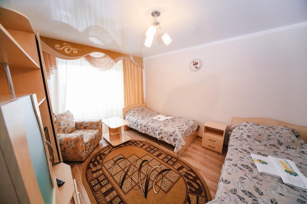 Sary Arka Hotel Pavlodar Exterior photo
