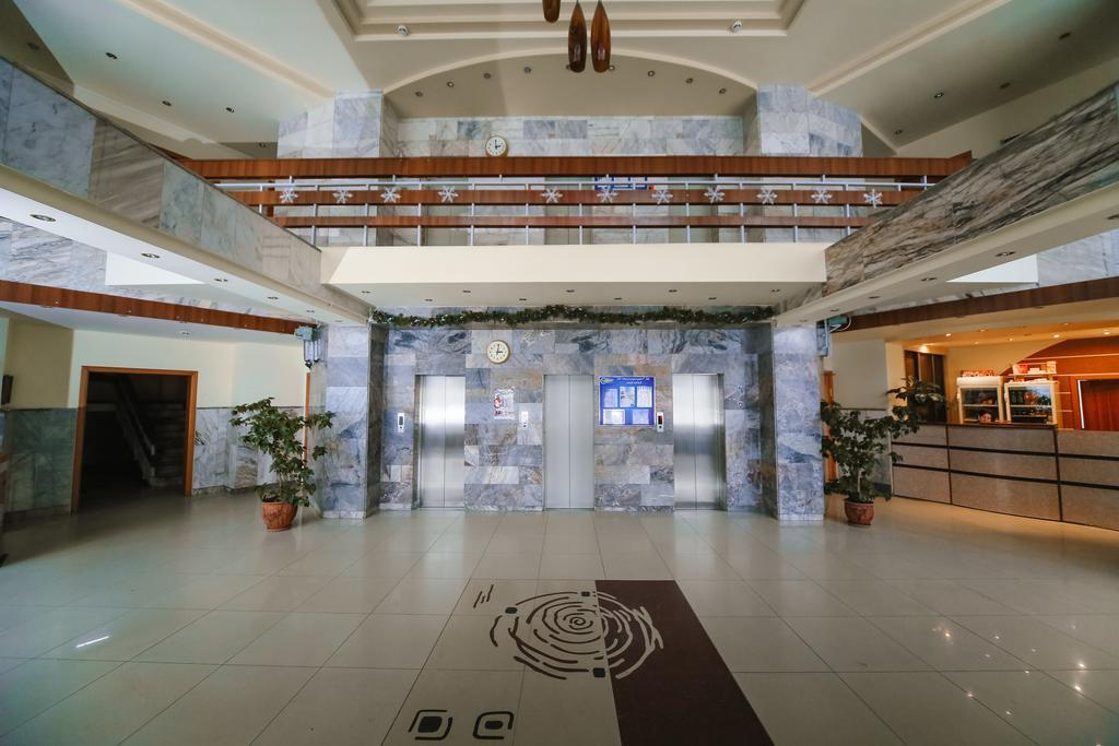 Sary Arka Hotel Pavlodar Exterior photo